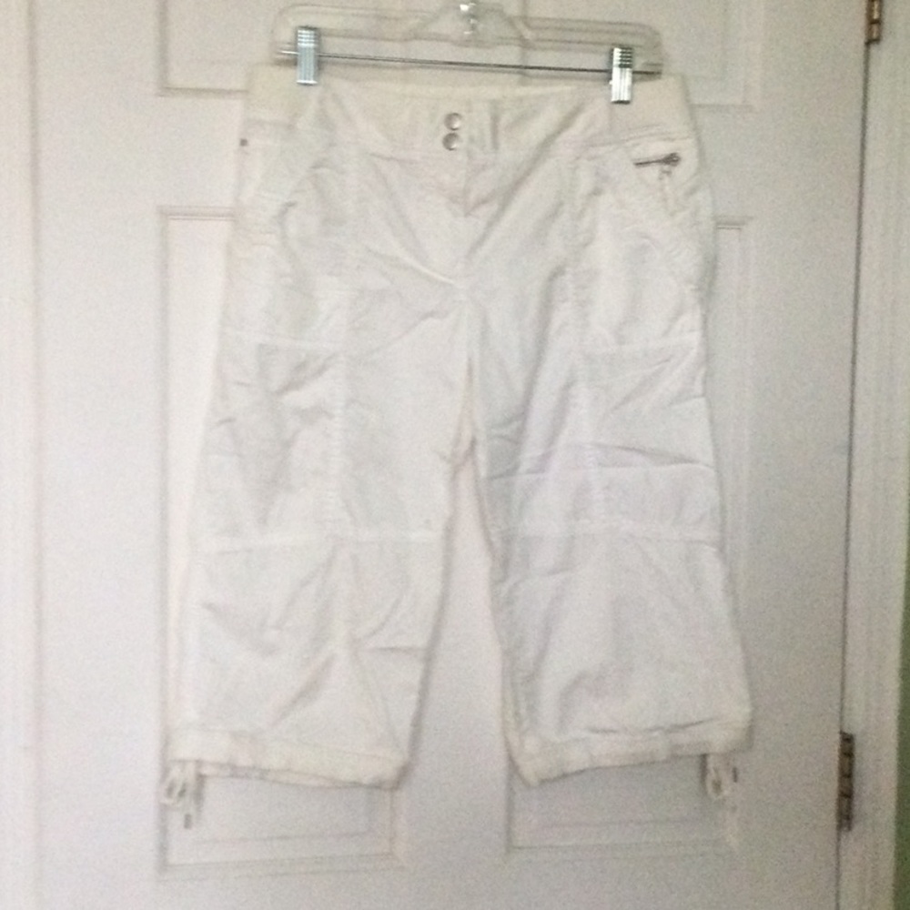 Loft Cargo cropped pants